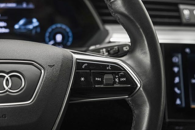 2021 AUDI E-TRON - 27