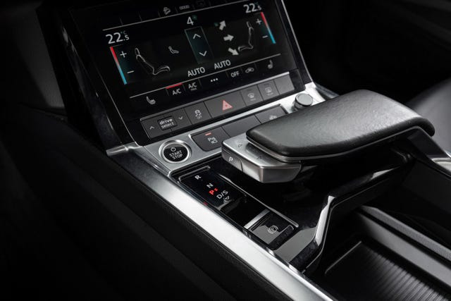 2021 AUDI E-TRON - 16