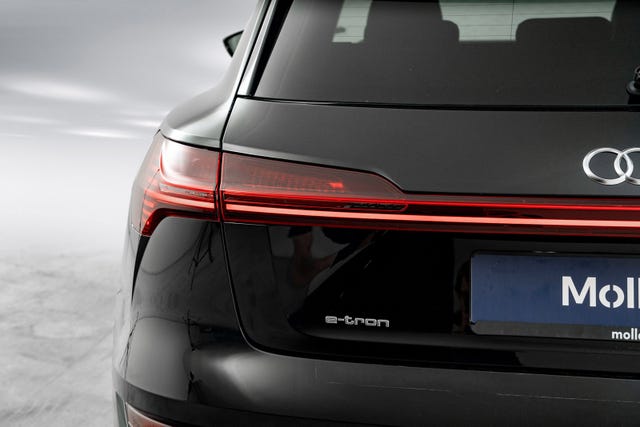 2021 AUDI E-TRON - 8