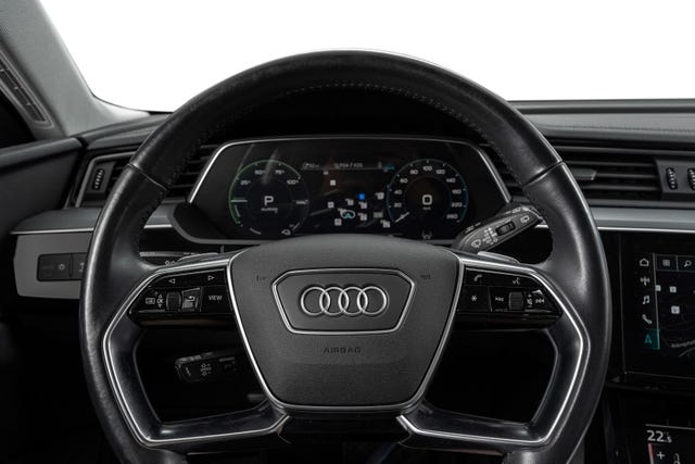 2021 AUDI E-TRON - 13