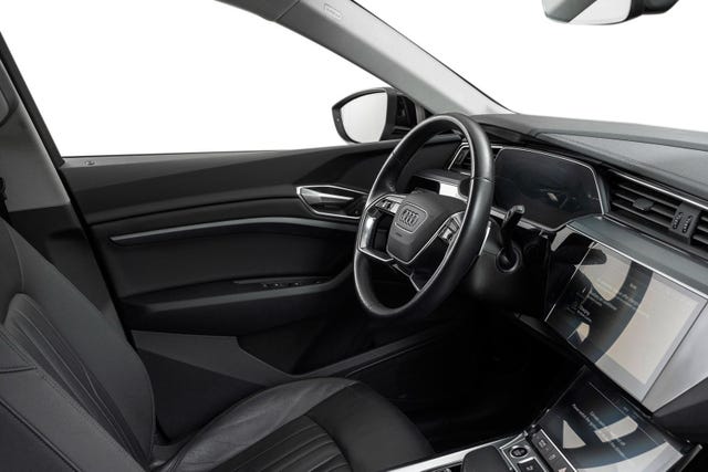 2021 AUDI E-TRON - 12