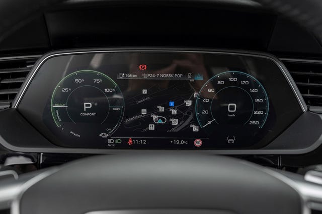 2021 AUDI E-TRON - 15