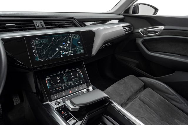 2021 AUDI E-TRON - 17