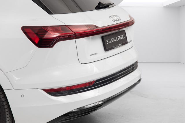 WAUZZZGE0MB011512 2021 AUDI E-TRON-5