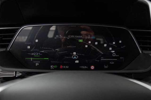 2021 AUDI E-TRON - 21