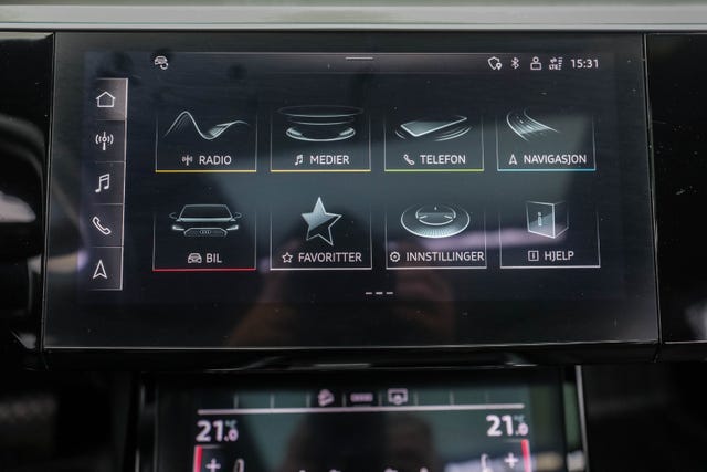 2021 AUDI E-TRON - 21
