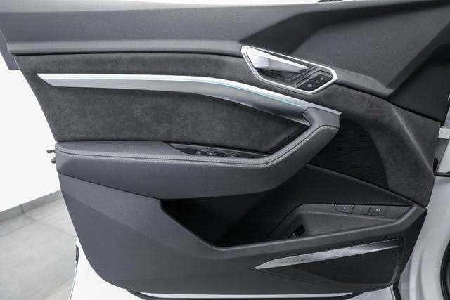 2021 AUDI E-TRON - 14