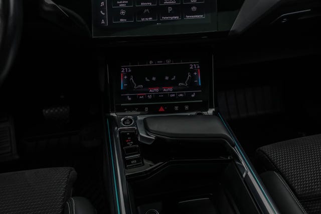 2021 AUDI E-TRON - 29