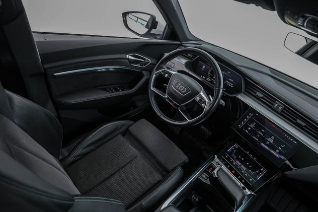 2021 AUDI E-TRON - 34