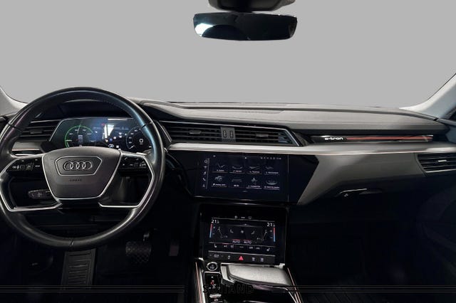 2021 AUDI E-TRON - 9