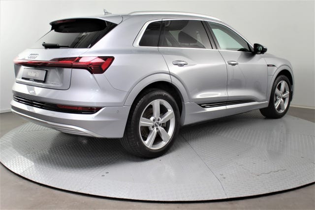 WAUZZZGE0MB005161 2021 AUDI E-TRON-2