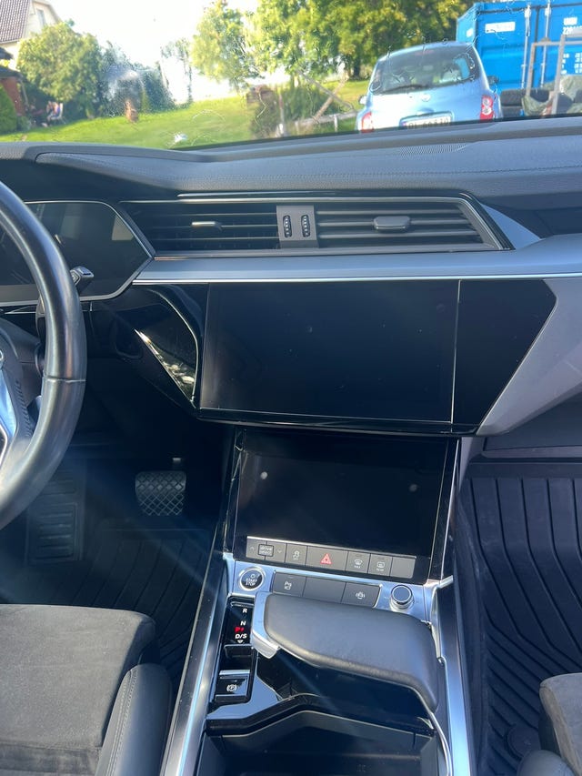 2021 AUDI E-TRON - 15