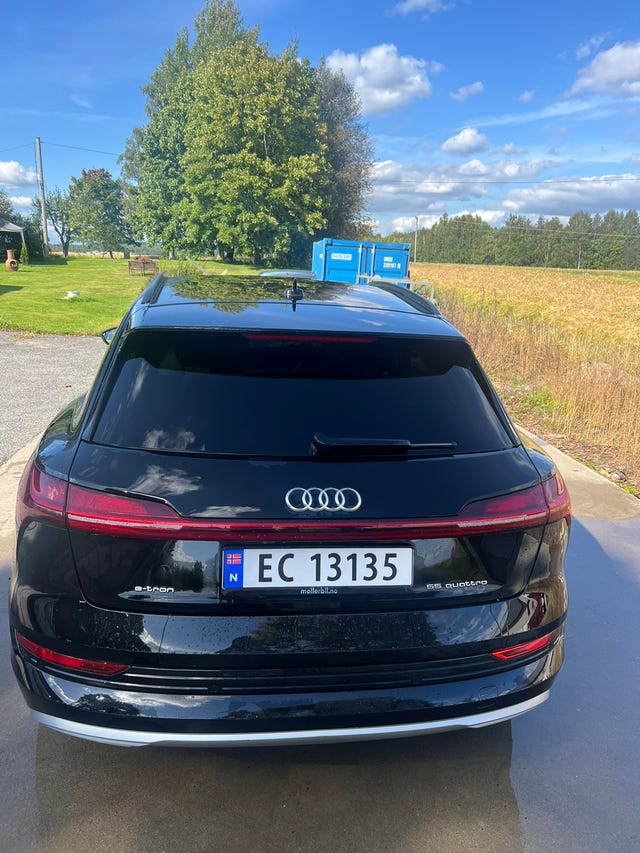 WAUZZZGE0MB009727 2021 AUDI E-TRON-2