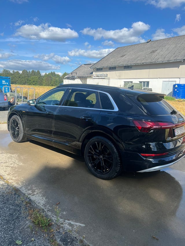 2021 AUDI E-TRON - 8