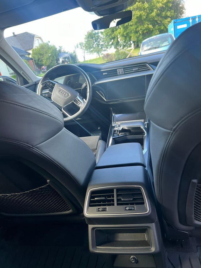 2021 AUDI E-TRON - 12