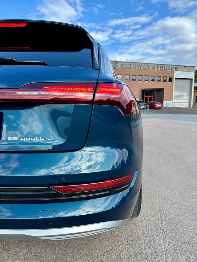 2020 AUDI E-TRON - 10