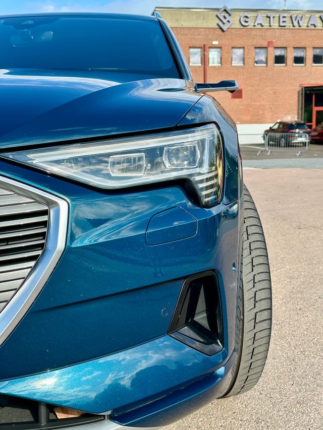 2020 AUDI E-TRON - 9