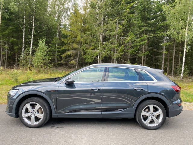 2020 AUDI E-TRON - 10