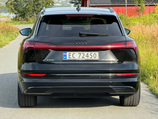 WAUZZZGE8MB045231 2021 AUDI E-TRON-4