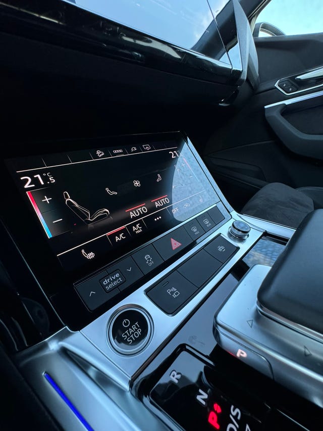 2021 AUDI E-TRON - 12
