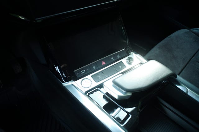 2020 AUDI E-TRON - 15