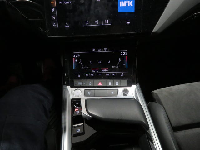 2020 AUDI E-TRON - 17