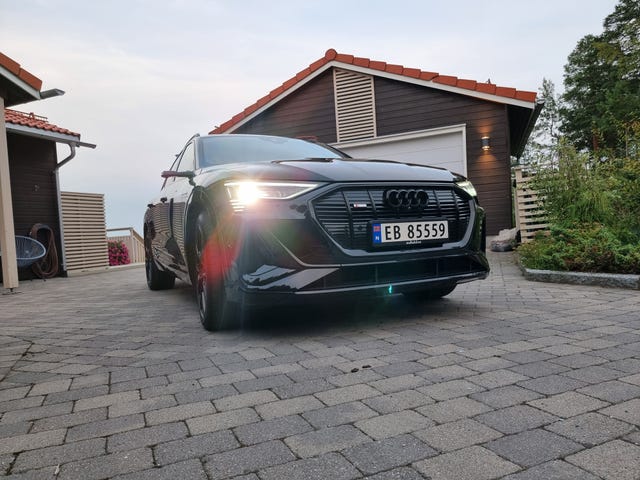 2020 AUDI E-TRON - 12