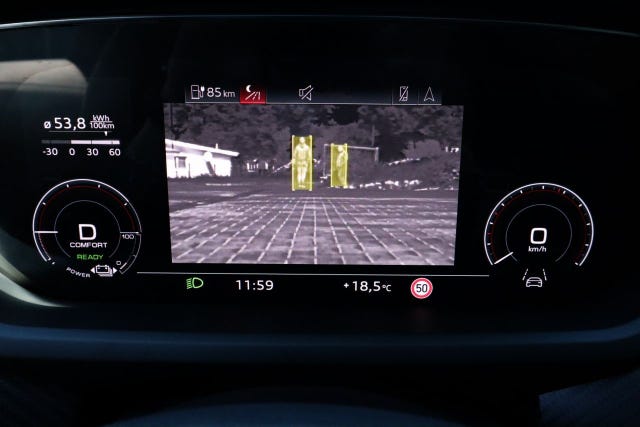 2020 AUDI E-TRON - 24