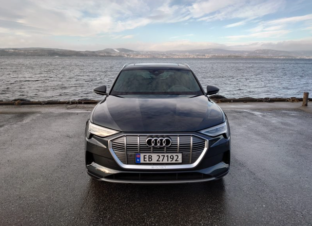 WAUZZZGEXLB010771 2020 AUDI E-TRON-1