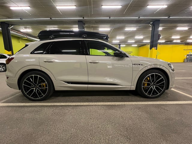WAUZZZGE6LB012727 2020 AUDI E-TRON-4