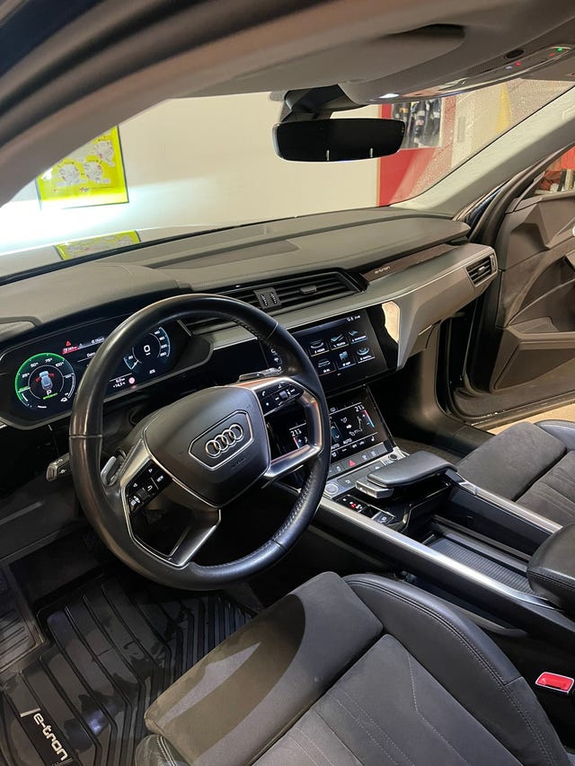 2020 AUDI E-TRON - 12