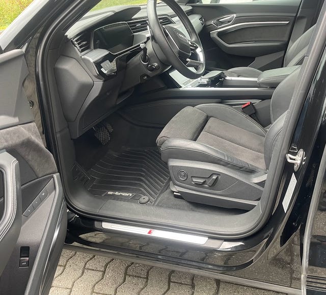2020 AUDI E-TRON - 16