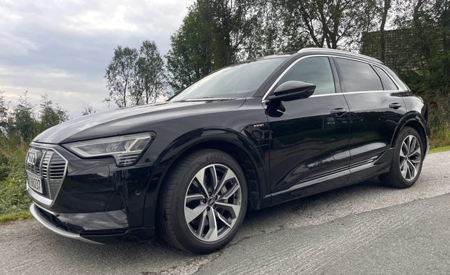 WAUZZZGE4LB007798 2020 AUDI E-TRON-0