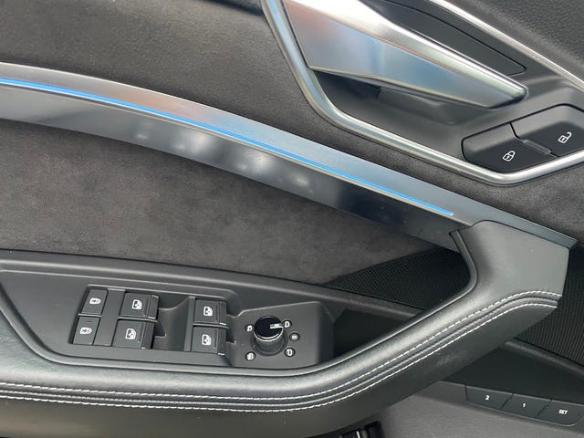 2020 AUDI E-TRON - 35