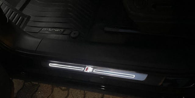 2020 AUDI E-TRON - 37