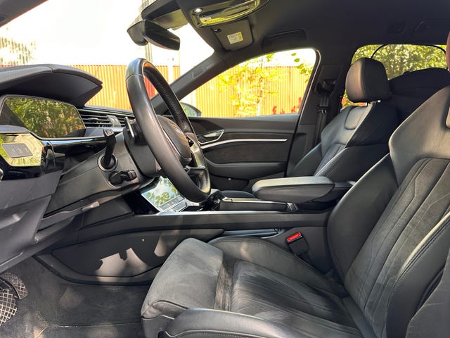 WAUZZZGE4LB018770 2020 AUDI E-TRON-5