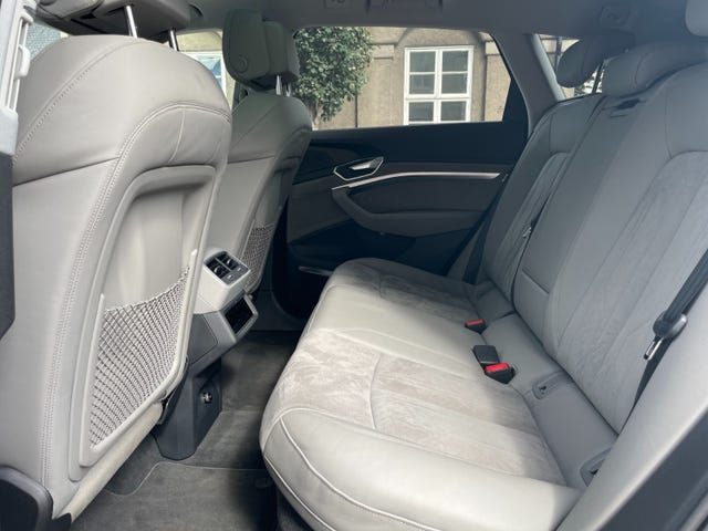 WAUZZZGE1LB029127 2020 AUDI E-TRON-5