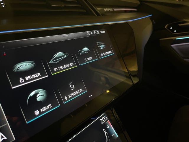 2020 AUDI E-TRON - 10