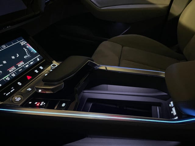 2020 AUDI E-TRON - 20