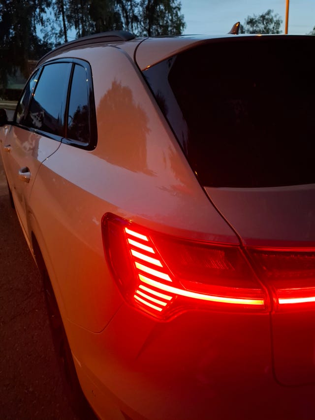 2020 AUDI E-TRON - 8