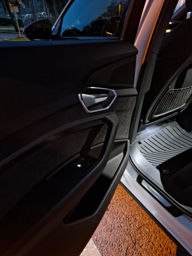 2020 AUDI E-TRON - 19