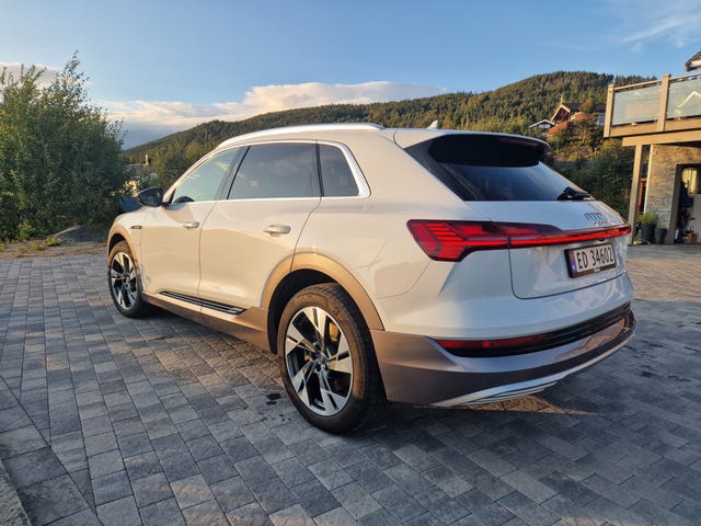 2020 AUDI E-TRON - 36
