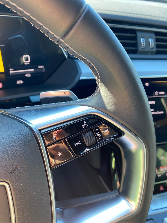 2020 AUDI E-TRON - 32