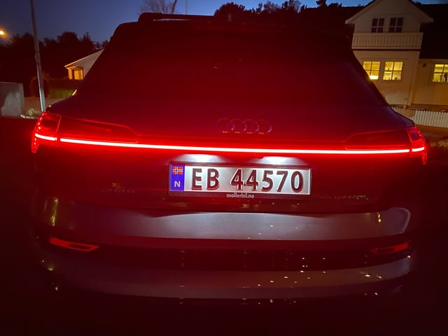 2020 AUDI E-TRON - 46