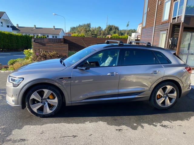 WAUZZZGE0LB019172 2020 AUDI E-TRON-4