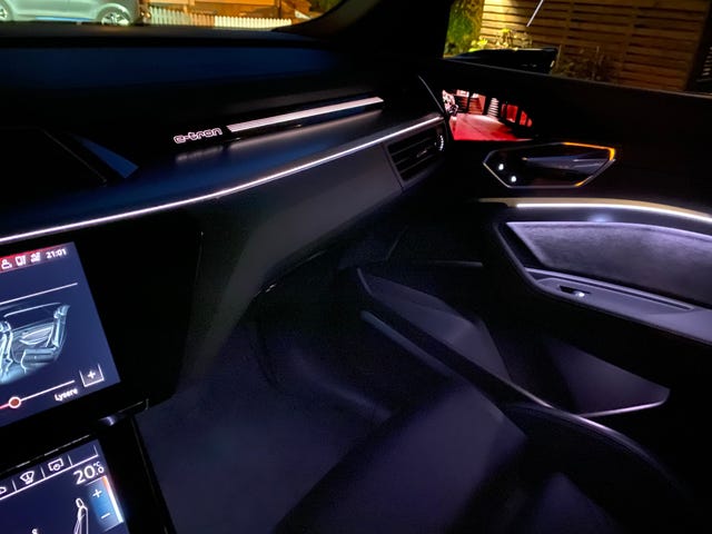 2020 AUDI E-TRON - 49