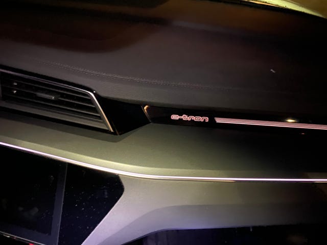 2020 AUDI E-TRON - 53