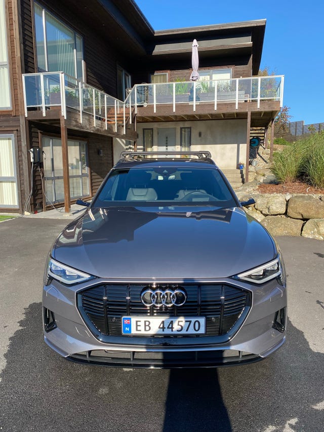 WAUZZZGE0LB019172 2020 AUDI E-TRON-3