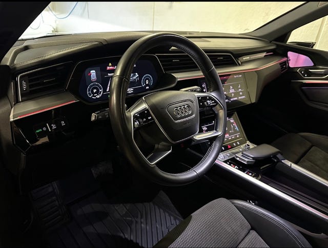 2020 AUDI E-TRON - 14
