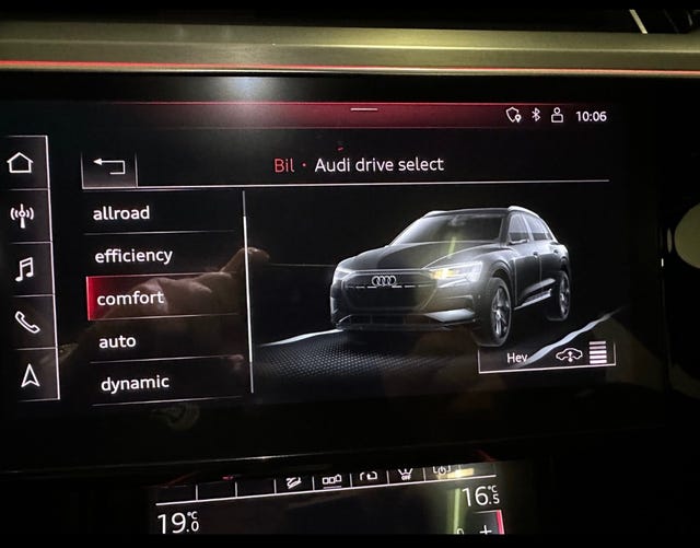 2020 AUDI E-TRON - 21